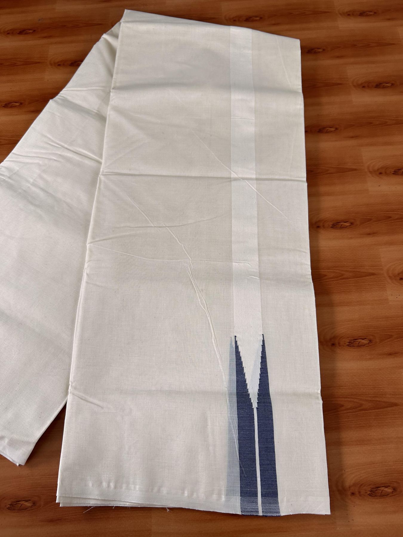 Double Off white Mundu/Dhoti - 20% Discount! KaithariKada Balaramapuram - 100% Cotton 100x100 - 1.25 inch Puliyilakkara Navy Blue shaded Chutty Kara - 4 mtr (8.5 muzham) - 4 KK5435 ASH