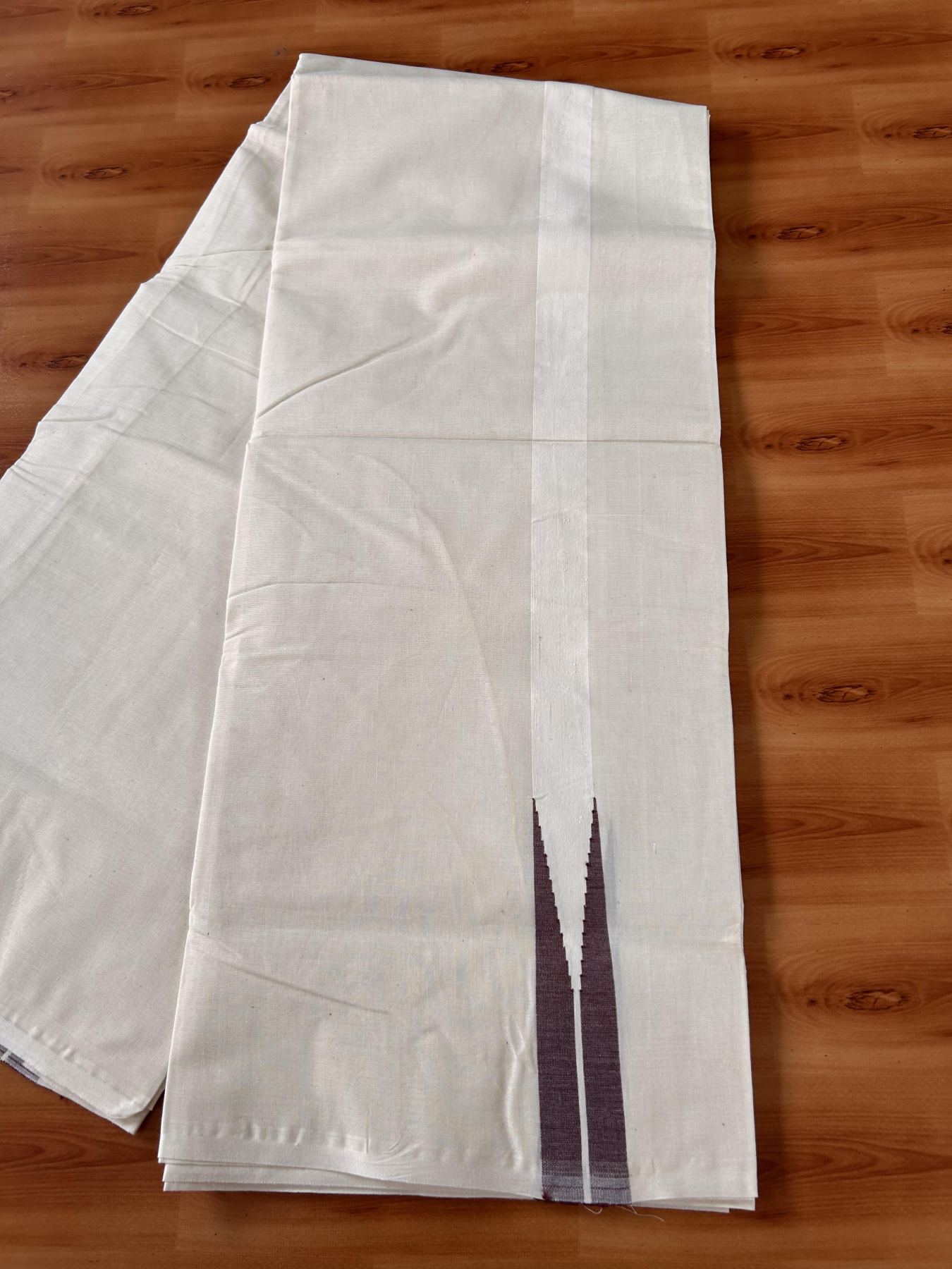 Double Off white Mundu/Dhoti - 20% Discount! KaithariKada Balaramapuram - 100% Cotton 100x100 - 1.25 inch Puliyilakkara Brown Chutty Kara - 4 mtr (8.5 muzham) - 16 KK5435 ASH