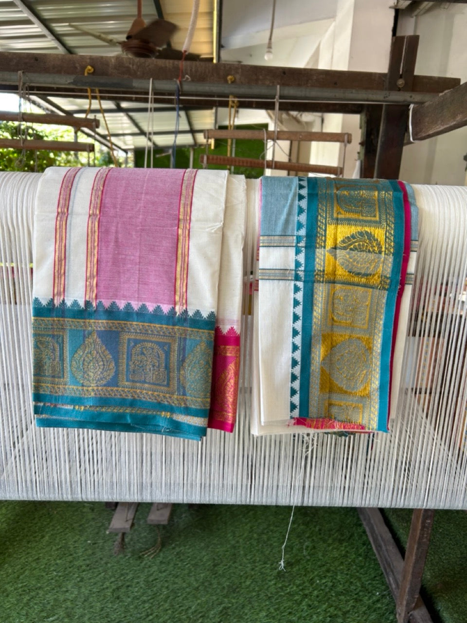 20% Discount! KaithariKada Mixed Cotton Off White - (Unbleached) 80x90 thread - North Indian - Gamcha 8x4 - 4 inch kara with Peacock Green & Rani Pink Gold Kasav Jacquard border - 14 KK5303 PMC