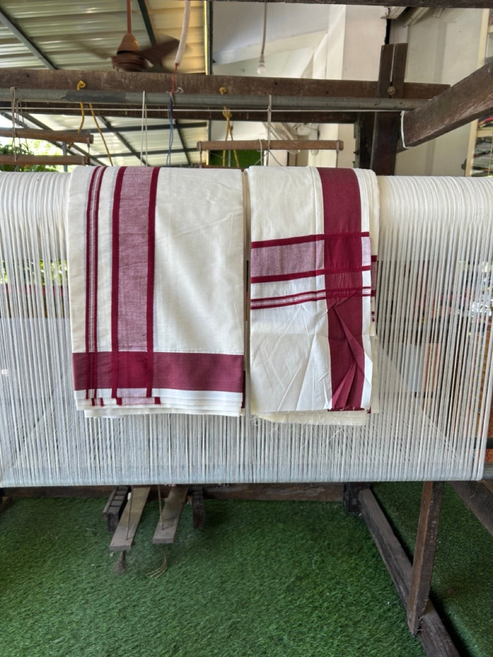 20% Discount! KaithariKada Mixed Cotton Off White - (Unbleached) 80x90 thread - North Indian - Gamcha 8x4 - 2 inch Maroon Shaded kara with Maroon border - 26 KK5303 PMC