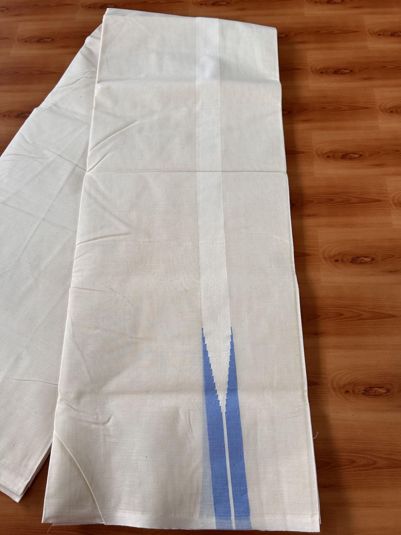 Double Off white Mundu/Dhoti - 20% Discount! KaithariKada Balaramapuram - 100% Cotton 100x100 - 1 inch Puliyilakkara Light Blue Chutty Kara - 4 mtr (8.5 muzham) - 9 KK5435 ASH
