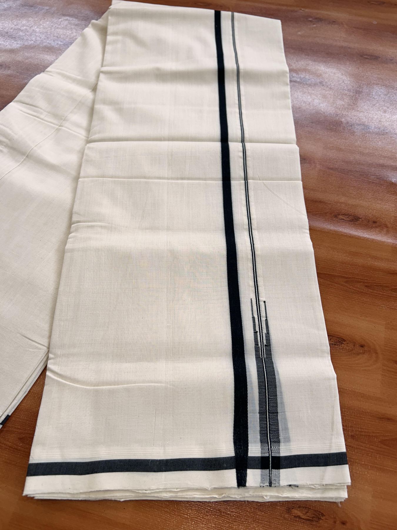 Double Off White (Unbleached) Mundu/Dhoti - 25% Discount!! KaithariKada Handloom Unakkupaav - Kerala Handloom - 100% Pure Cotton - 100x80 - 0.25 inch Black Chutty Kara 4 meter (8.5 muzham) - 13 KK5436 REA