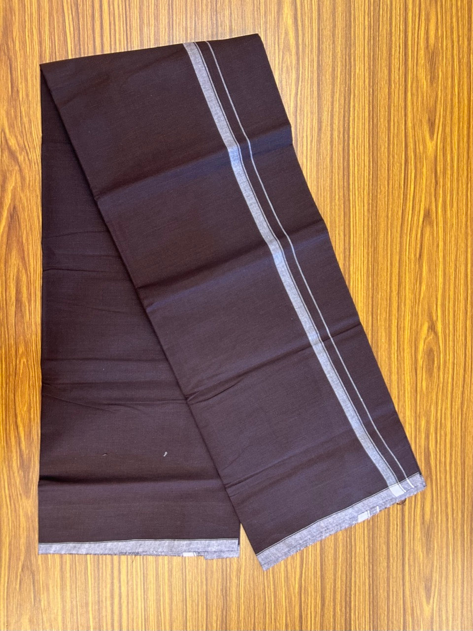 10% Discount ! Kaitharikada Pure Cotton - Kaily / Lungi - (40s) - 0.5 inch White Shaded Kara with Dark Grape Wine colour body (2 meter / 4 muzham) - 5 KK8029 GAN