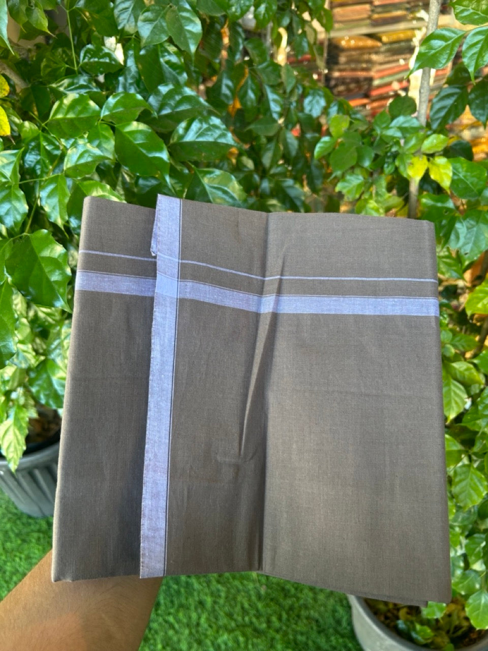 10% Discount ! Kaitharikada Pure Cotton - Kaily / Lungi - (40s) - 0.5 inch White Shaded Kara with Grey colour body (2 meter / 4 muzham) - 11 KK8029 GAN
