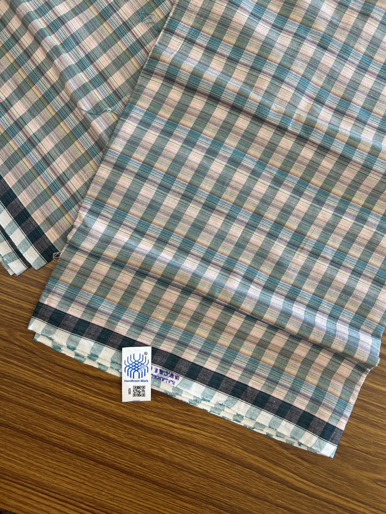 Kerala Handloom - Signature Kaitharikada - Government Sealed Hallmarked - 100% Pure Cotton - 2/60X40s Twisted Thread - Handloom Single Mundu/Dhoti - Green & Light Peach Check Body - Above 2 mtr - 65 KK8046 KAL