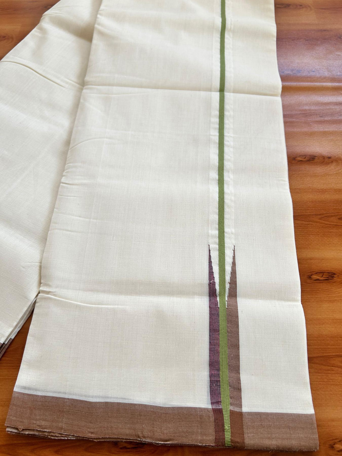 Double Off White (Unbleached) Mundu/Dhoti - 25% Discount!! KaithariKada Handloom Unakkupaav - 100% Pure Cotton - 100x80 - 1 inch Puliyilakkara Light Green & Brown Multi colour Chutty 4 meter (8.5 muzham) - 17 KK5498 REA