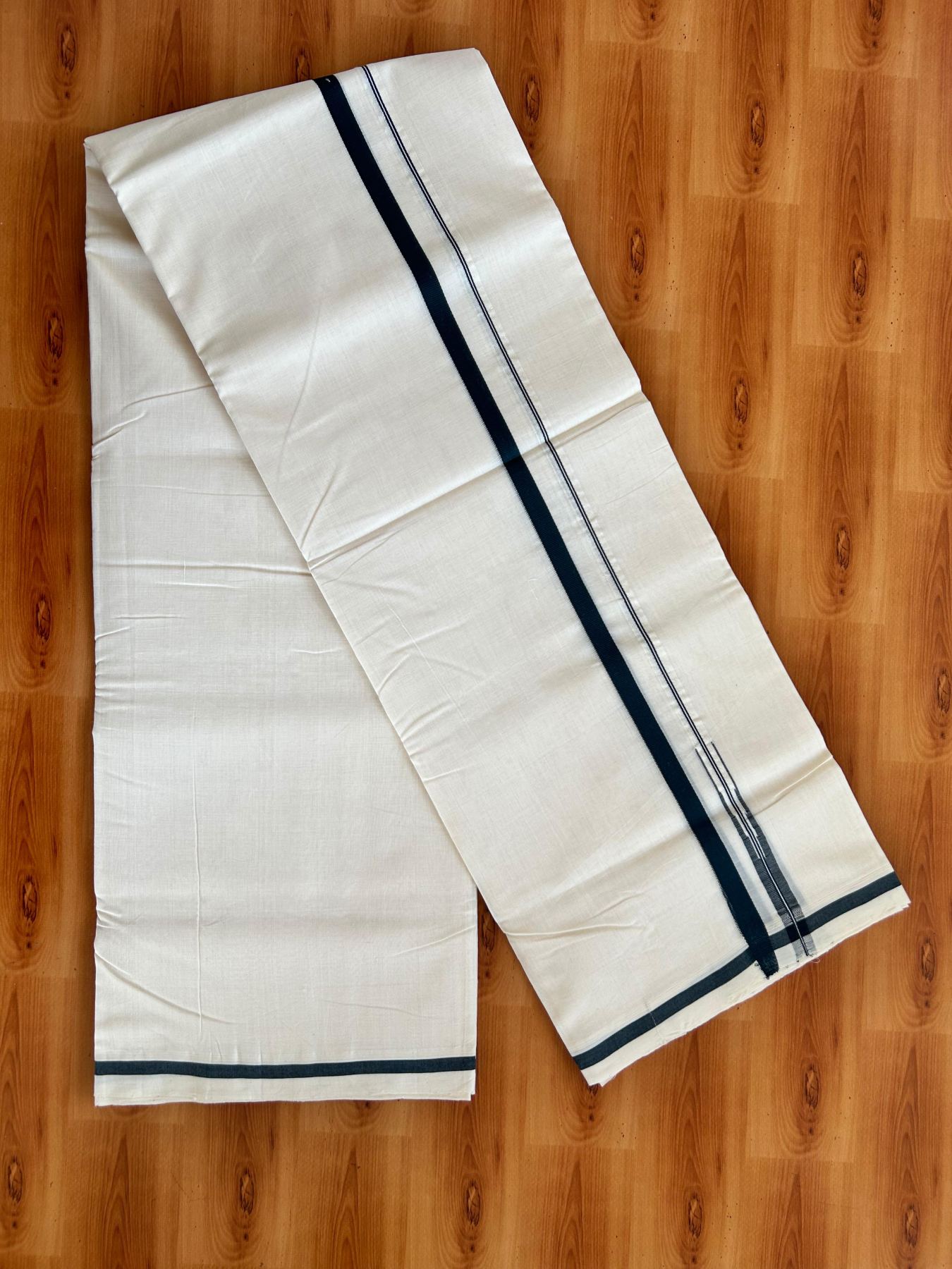 Double Off White (Unbleached) Mundu/Dhoti - 25% Discount!! KaithariKada Handloom Unakkupaav - 100% Pure Cotton - 100x80 - 1 inch Puliyilakkara Green Chutty 3.80 meter (8 muzham) - 28 KK5498 REA