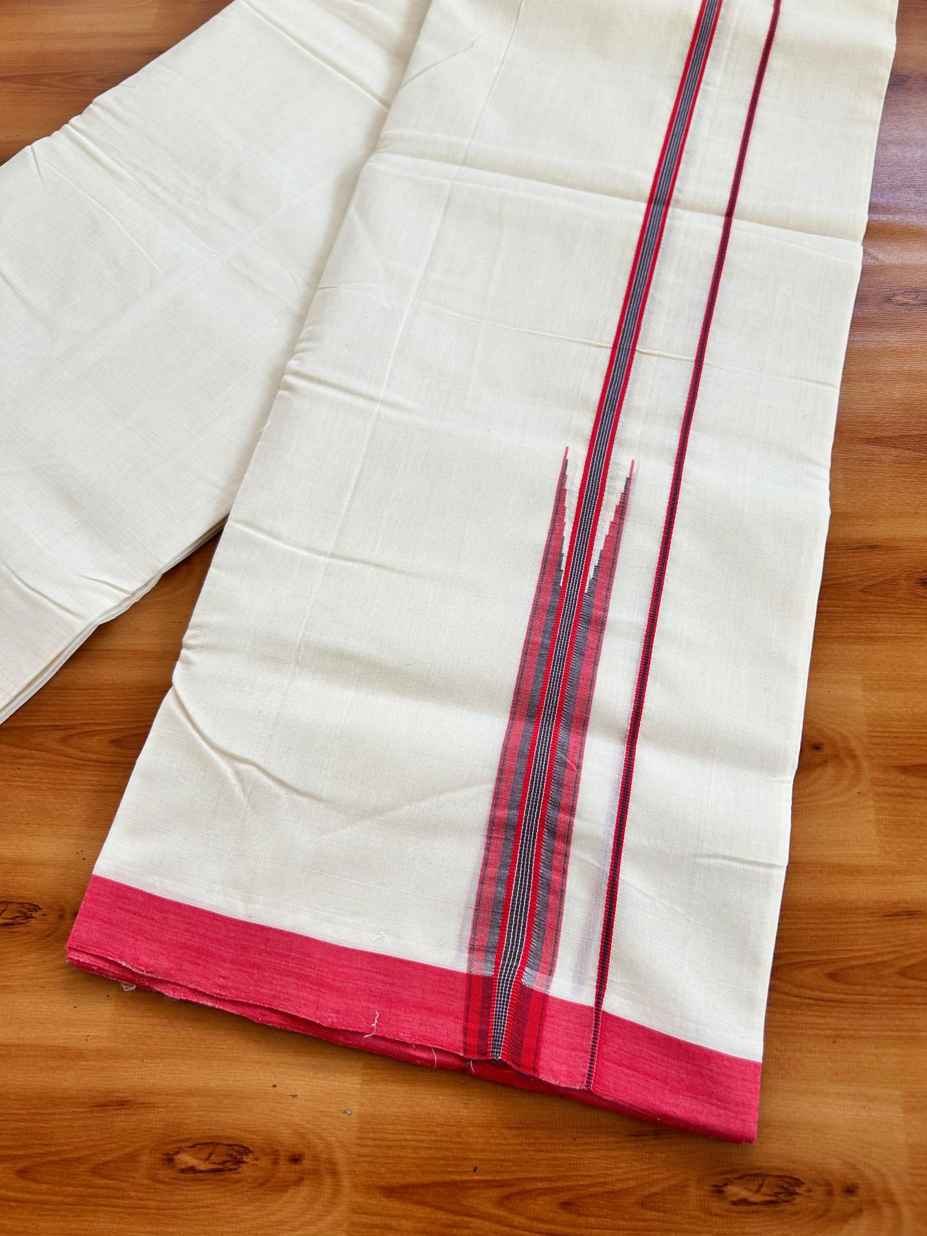 Double Off White (Unbleached) Mundu/Dhoti - 25% Discount!! KaithariKada Handloom Unakkupaav - Kerala Handloom - 100% Pure Cotton - 100x80 - 1 inch Red Pink & Purple Brown Chutty Kara 3.80 mtr (8 muzham) - 9 KK5498 REA
