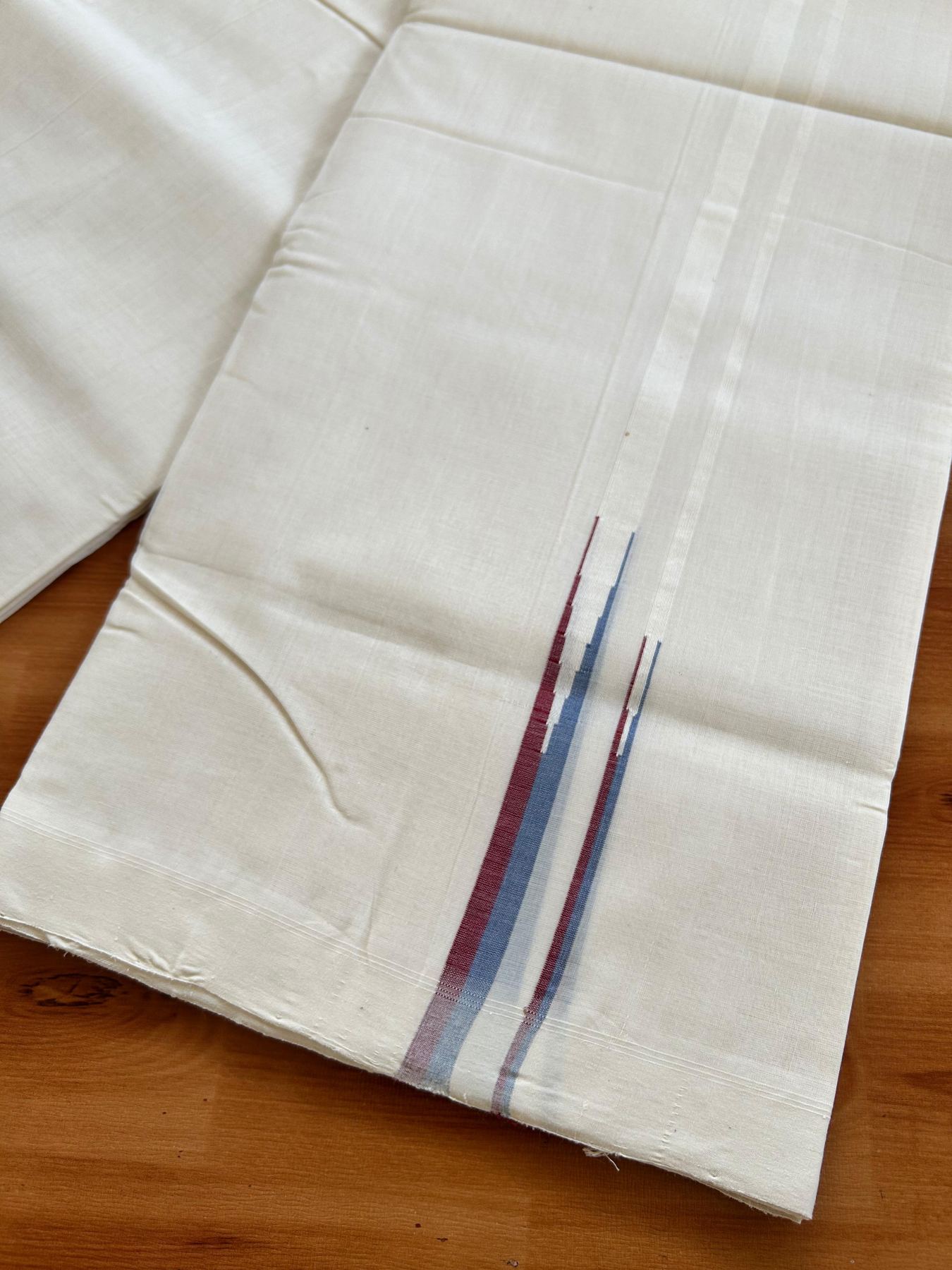 Double Off White (Unbleached) Mundu/Dhoti - 25% Discount!! KaithariKada Handloom Unakkupaav - 100% Pure Cotton - 100x80 - 1 inch Puliyilakkara Maroon & Ash Blue Double Chutty 4 meter (8.5 muzham) - 24 KK5498 REA