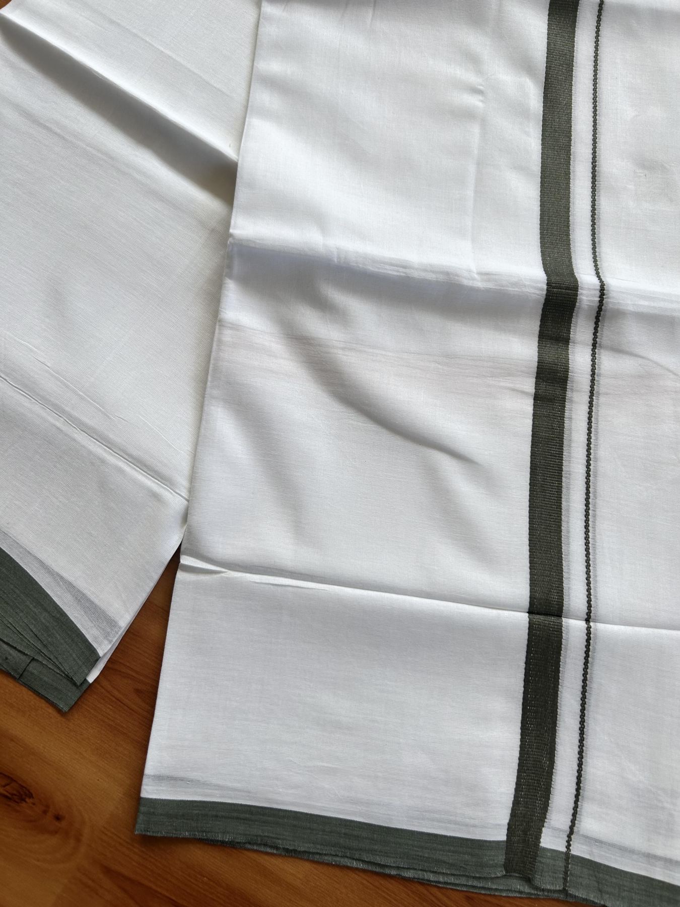 Double Pure White Mundu/Dothi - 20% Discount ! Kaitharikada Balaramapuram Cotton - 60s - 0.75 Inch Dark Sage Green Kara 3.90 mtr (8 muzham) - 24 KK5437 VAS