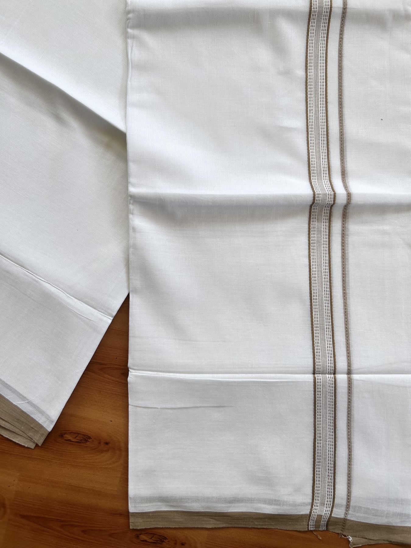 Double Pure White Mundu/Dothi - 20% Discount ! Kaitharikada Balaramapuram Cotton - 60s - 0.75 Inch Sand Brown Striped Kara 3.90 mtr (8 muzham) - 18 KK5437 VAS