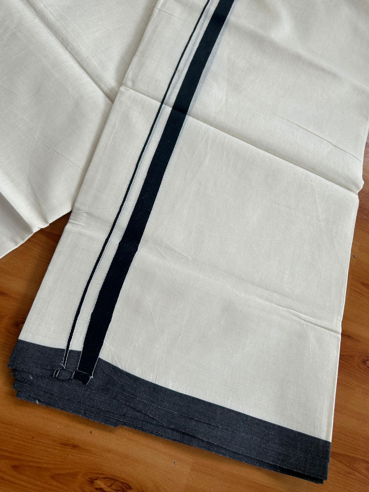 Double Off White (Unbleached) Mundu/Dhoti - 20% Discount!! KaithariKada Pulimood 100% Cotton 80s - 0.5 inch Puliyilakkara Black colour Kara - 3.90 mtr (8.5 muzham) - 23 KK5548 VAS
