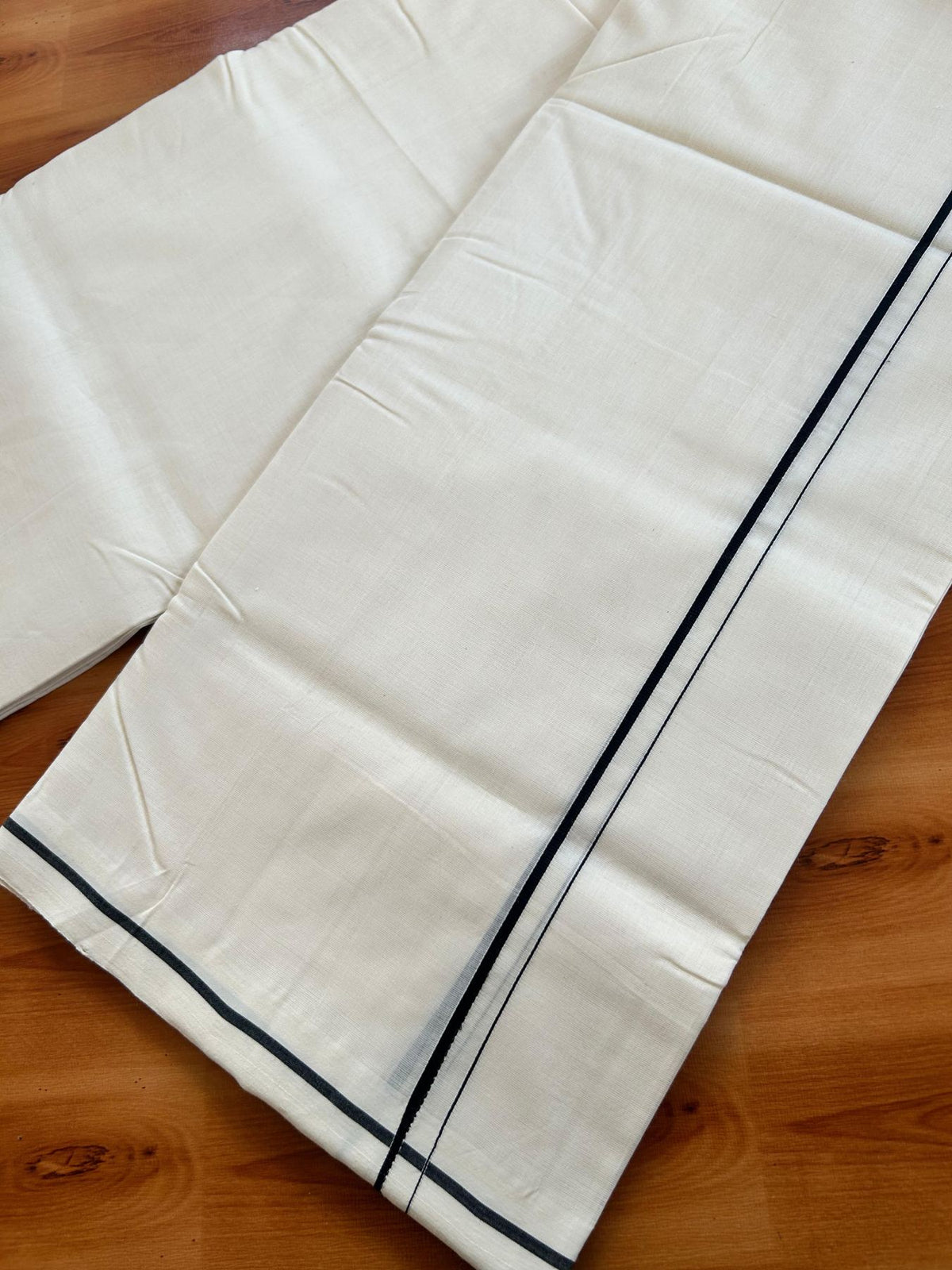 Double Off White (Unbleached) Mundu/Dhoti - 25% Discount!! KaithariKada Handloom Unakkupaav - 100% Pure Cotton - 100x80 - 0.5 cm Thin Black kara 3.80 meter (8 muzham) - 32 KK5498 REA