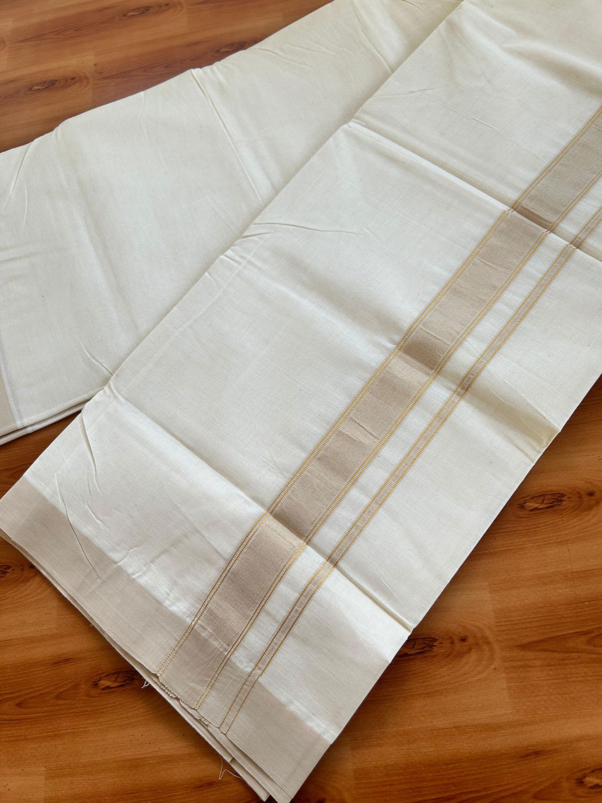 Double Off White (Unbleached) Mundu/Dhoti - 20% Discount! Kaitharikada Pure Cotton - 80x80 - 1.25 Inch Cream & Gold Kasav shaded Kara 4 mtr (8.5 muzham) - 22 KK5497 MRH