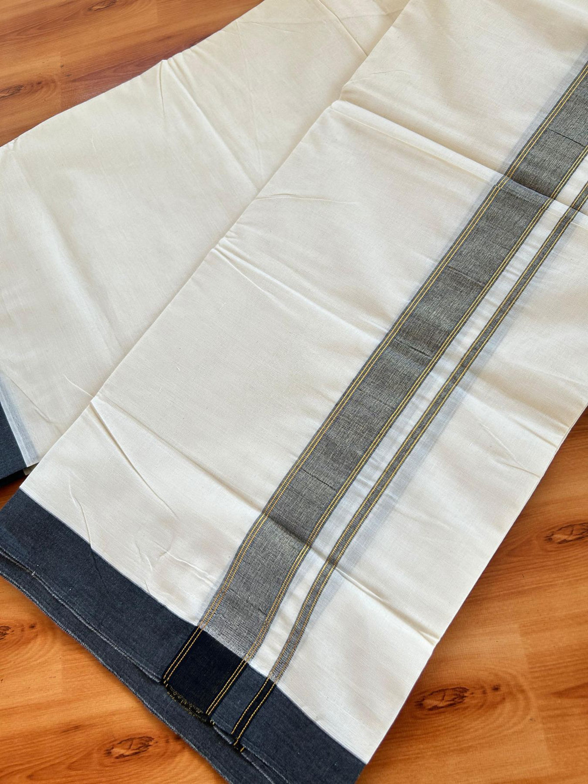 Double Off White (Unbleached) Mundu/Dhoti - 20% Discount! Kaitharikada Pure Cotton - 80x80 - 1.25 Inch Black & Gold Kasav shaded Kara 4 mtr (8.5 muzham) - 25 KK5497 MRH