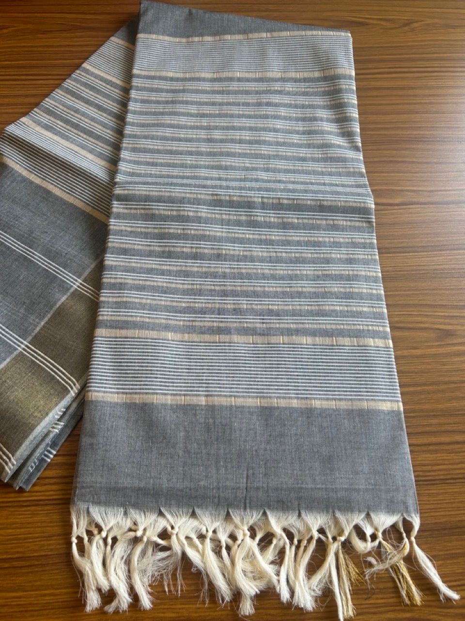 28% Discount! Kerala Colour Cotton Saree - Ash gray with kasavu & white stripes - Kaitharikada - 2KK1000PAN
