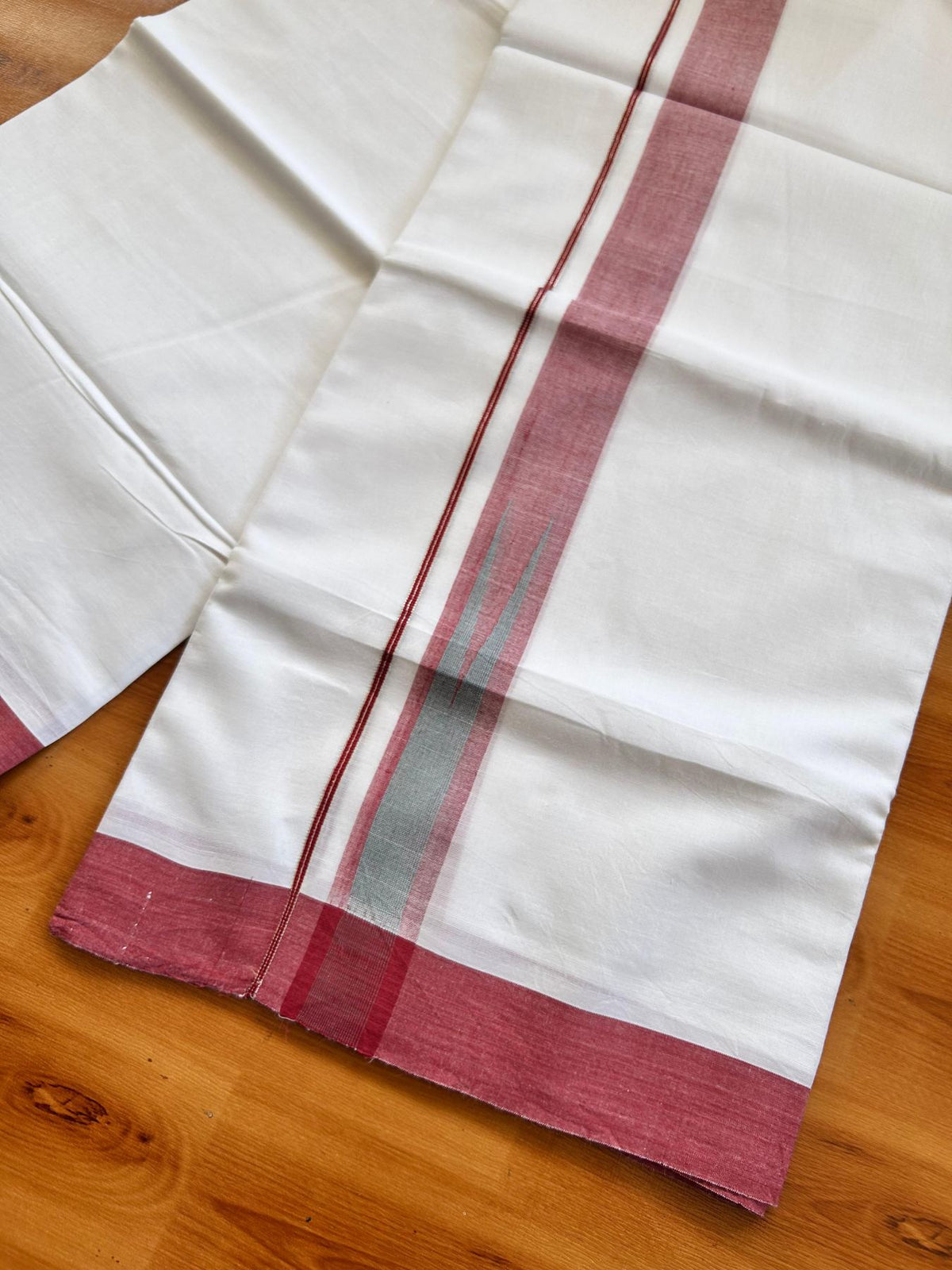 Double Pure White Mundu/Dhoti - 20% Discount !! KaithariKada Balaramapuram 100% Cotton - 100x80 - 1.5 inch Maroon & Mint Green Silver Chutty Kara 3.80 mtr (8 muzham) - 9 KK5499 CKS