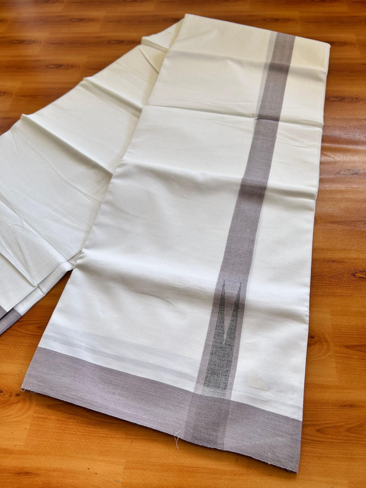 Double Pure White Mundu/Dhoti - 20% Discount !! KaithariKada Balaramapuram 100% Cotton - 100x80 - 1.5 inch Light Ash Purple & Black Chutty Kara 3.80 mtr (8 muzham) - 13 KK5501 VAS