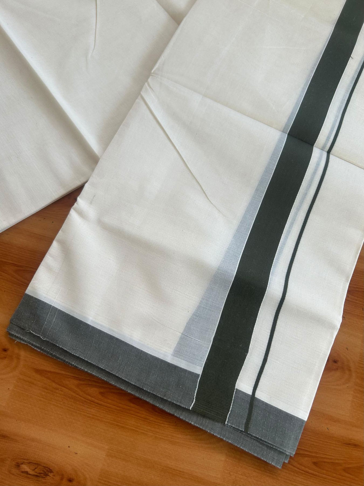 Double Off White (Unbleached) Mundu/Dhoti - 20% Discount!! KaithariKada Pulimood 100% Cotton 80x72 - 1 inch Puliyilakkara Olive Green Colour Kara - 4 mtr (8.5 muzham) - 3 KK5553 STH