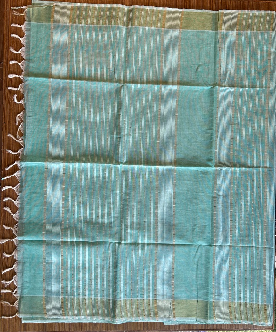 28% Discount! Kerala Colour Cotton Saree - Pista Green with kasavu & white stripes - Kaitharikada - 9KK1000PAN