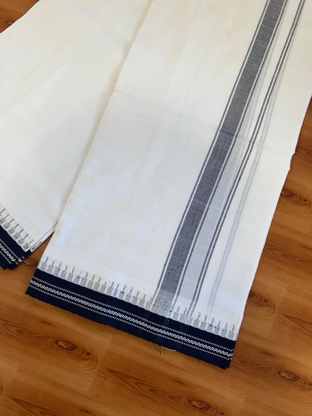 Premium Kathar Type Mercerised Pure Cotton Single Mundu Kaitharikada Special - Kaily / Lungi - 1 inch Navy Blue Striped kara With White Body Kuppadam Border (2 meter / 4 muzham) - 1 KK8076 MRH