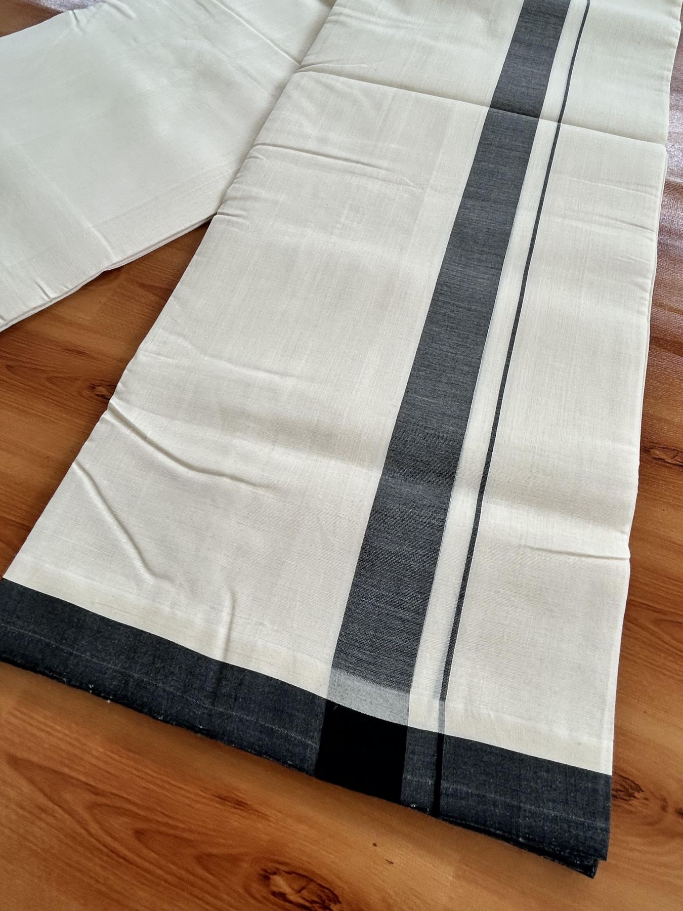 Double Off White (Unbleached) Mundu/Dhoti - 25% Discount!! KaithariKada Handloom Unakkupaav - Kerala Handloom - 100% Pure Cotton - 100x80 - 1.25 inch Black Shaded Kara 4 meter (8.5 muzham) - 23 KK5436 REA