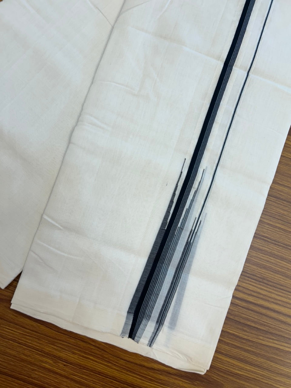25% Discount ! KaithariKada Handloom Unakkupaav Balaramapuram - Cotton Off White (Unbleached) Double Mundu/Dothi - 100x80 - 0.5 inch Puliyilakkara Black & Pestel Blue Stripes chutty 4 mtr (8.5 muzham) - 7 KK5233 REA