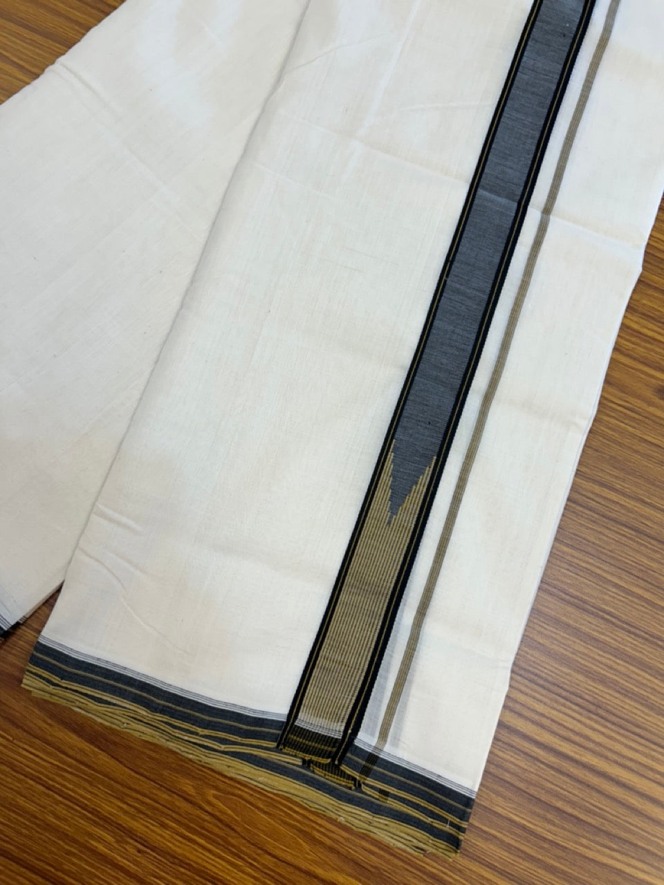 25% Discount!! KaithariKada Handloom Unakkupaav Balaramapuram - 100% Pure Cotton Off White - (Unbleached) Double Mundu/Dothi - 100x80 -1.5 inch Black Light Brown Chutty Kara 4 meter (8.5 muzham) - 11 KK5233 REA