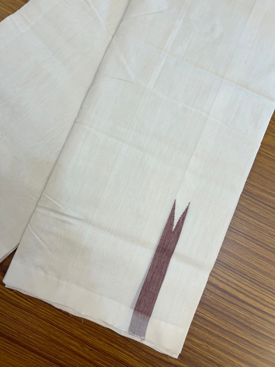 25% DISCOUNT!! KaithariKada HANDLOOM UNAKKUPAAV Balaramapuram - 100% PURE Cotton OFF White - (Unbleached) Double Mundu/Dothi - 120 x 100 - 0.75 inch Light Maroon & Brown Chutty Kara 4 meter (8.5 muzham) - 10 KK5233 REA