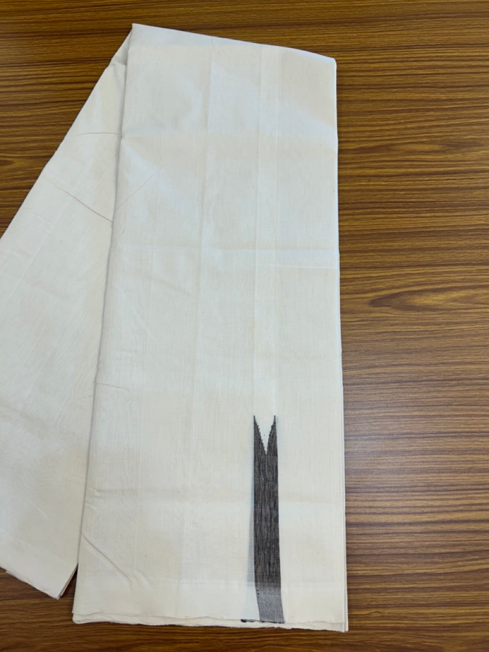 25% DISCOUNT!! KaithariKada HANDLOOM UNAKKUPAAV Balaramapuram - 100% PURE Cotton OFF White - (Unbleached) Double Mundu/Dothi - 120 x 100 - 0.75 inch Black & Brown Chutty Kara 4 meter (8.5 muzham) - 9 KK5233 REA