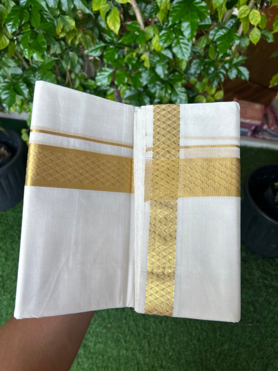 25% DISCOUNT ! KaithariKada HANDLOOM Unakkupaav Balaramapuram - 100% PURE Cotton OFF WHITE - (Unbleached) Double Mundu/Dhoti - 100x80 - 1.75 inch Gold Kasavu Jacquard Design Kara 4 mtr (8.5 Muzham) - 13KK5231 ABH
