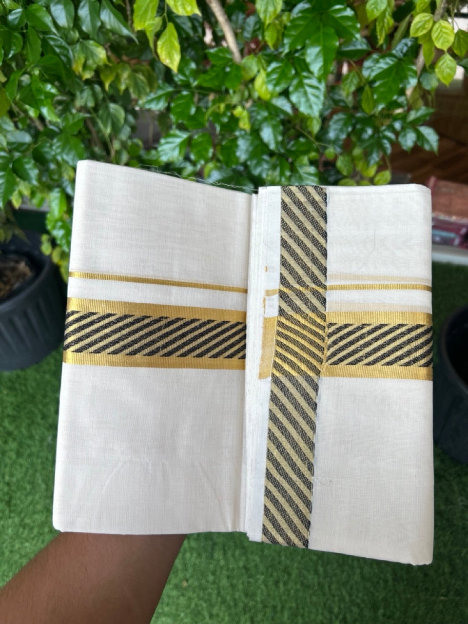 25% DISCOUNT ! KaithariKada HANDLOOM Unakkupaav Balaramapuram - 100% PURE Cotton OFF WHITE - (Unbleached) Double Mundu/Dhoti - 80x90 - 1.75 inch Gold Kasavu & Black Jacquard Design Kara 4 mtr (8.5 Muzham) - 2KK5231 ABH