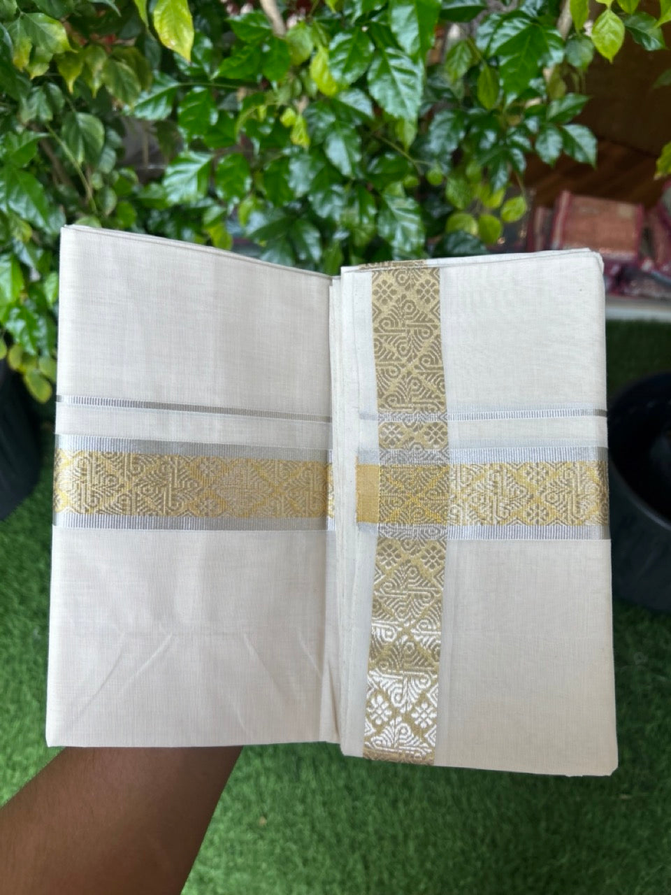 25% DISCOUNT ! KaithariKada HANDLOOM Unakkupaav Balaramapuram - 100% PURE Cotton OFF WHITE - (Unbleached) Double Mundu/Dhoti - 100x80 - 1.5 inch Gold Kasavu & Silver Jacquard Design Kara 3.80 meter (8 Muzham) - 10KK5231 ABH