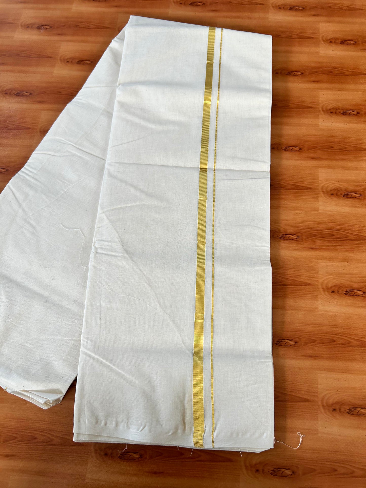 Double Off white Mundu/Dhoti - 20% Discount! KaithariKada 100% Cotton - 100x80 - 0.5 inch Kasav Kara 3.75 mtr (8 muzham) - 18 KK5442 ASH