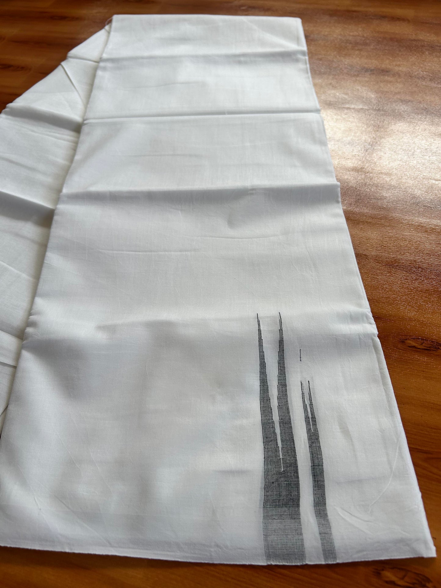 Double Pure White Mundu/Dhoti - 20% Discount !! KaithariKada Balaramapuram 100% Cotton - 100x80 - 1.25 Black Striped Double Chutty Kara 3.90 mtr (8 muzham) - 8 KK5443 VAS