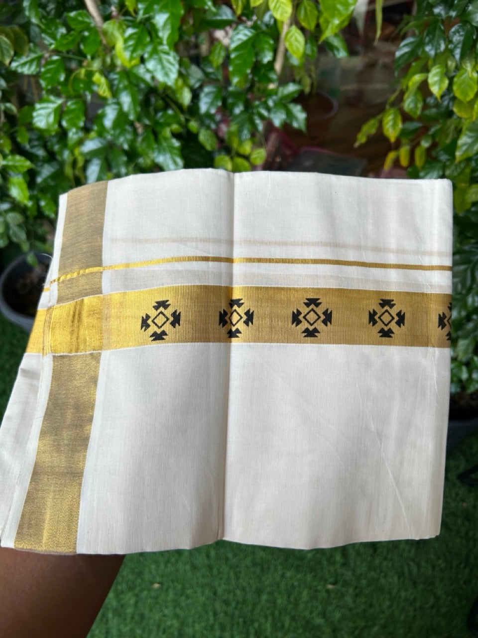 22% Discount!! KaithariKada Balaramapuram 100% Cotton DOUBLE OFF WHITE - (Ubleached) Mundu/Dhoti - 80x90 - 1.5 inch Gold Kasavu with Black Printed Design Kara - 37KK5219 GAN