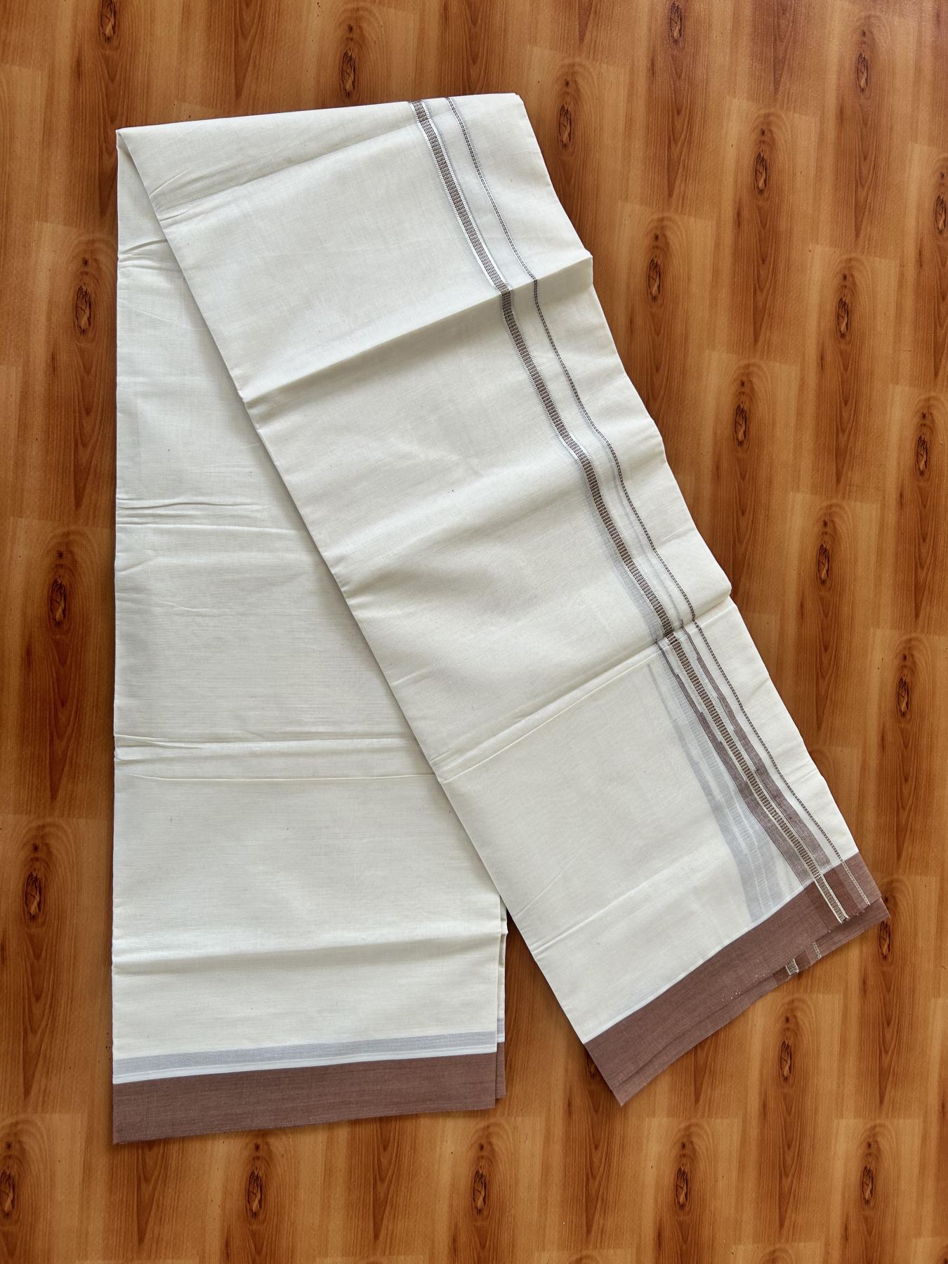 Off White Double (Unbleached) Mundu/Dhoti - 20% Discount! KaithariKada Balaramapuram 100% Cotton -100x80 - 1 inch Silver Kasav & Brown Puliyilakkara Chutty Kara 4 mtr (8.5 Muzham) - 38 KK5440 VIN