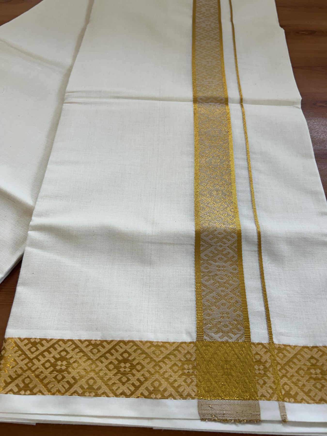 Double Off White - (Unbleached) Mundu/Dhoti - 20% Discount!! Kaitharikada Balaramapuram Pure Cotton - 100s - 1.25 inch Gold Kasav Jacquard Design Kara 4 mtr (8.5 muzham) - 11 KK5395 GAN