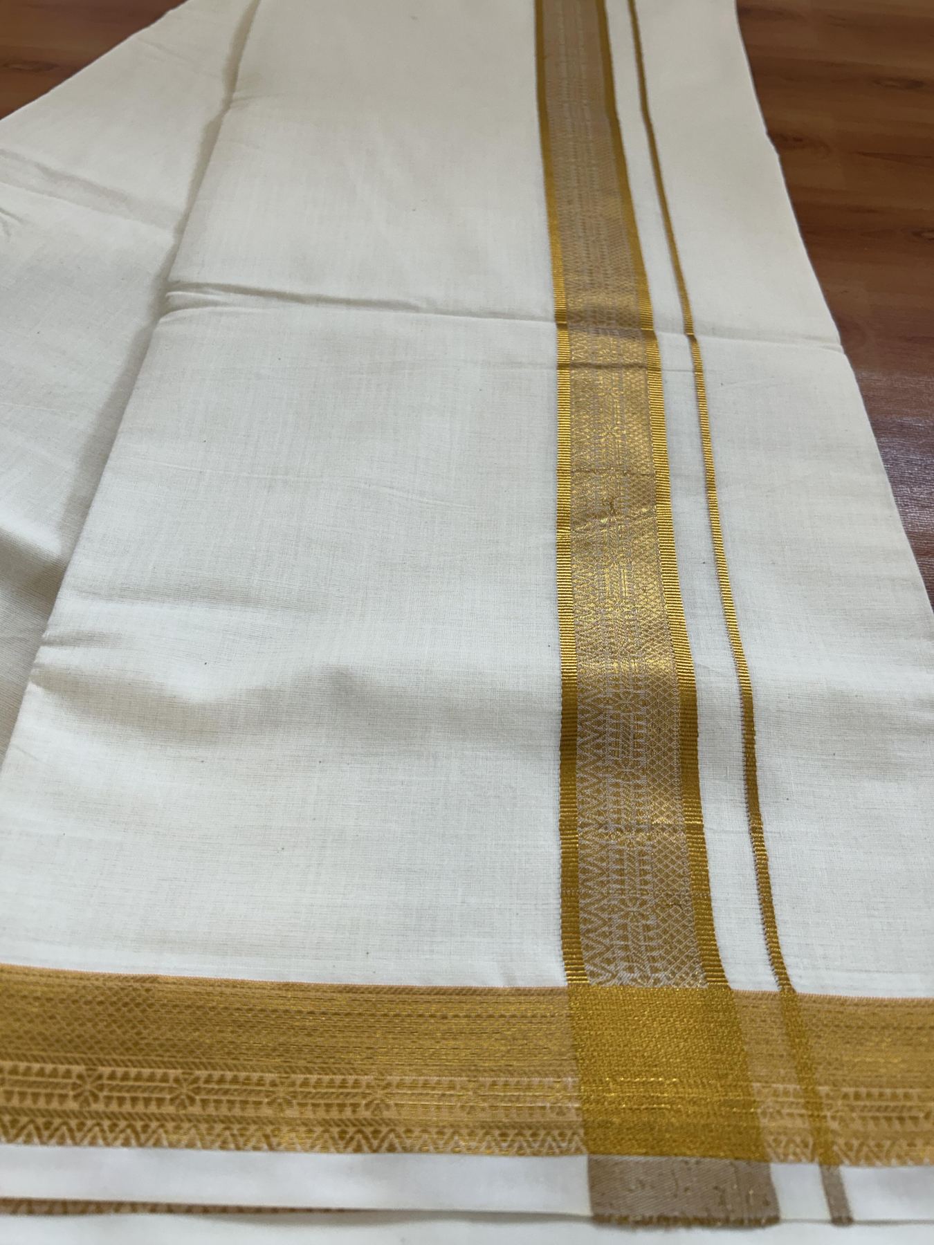 Double Off White - (Unbleached) Mundu/Dhoti - 20% Discount!! Kaitharikada Balaramapuram Pure Cotton - 100s - 1.25 inch Gold Kasav Jacquard Design Kara 4 mtr (8.5 muzham) - 12 KK5395 GAN