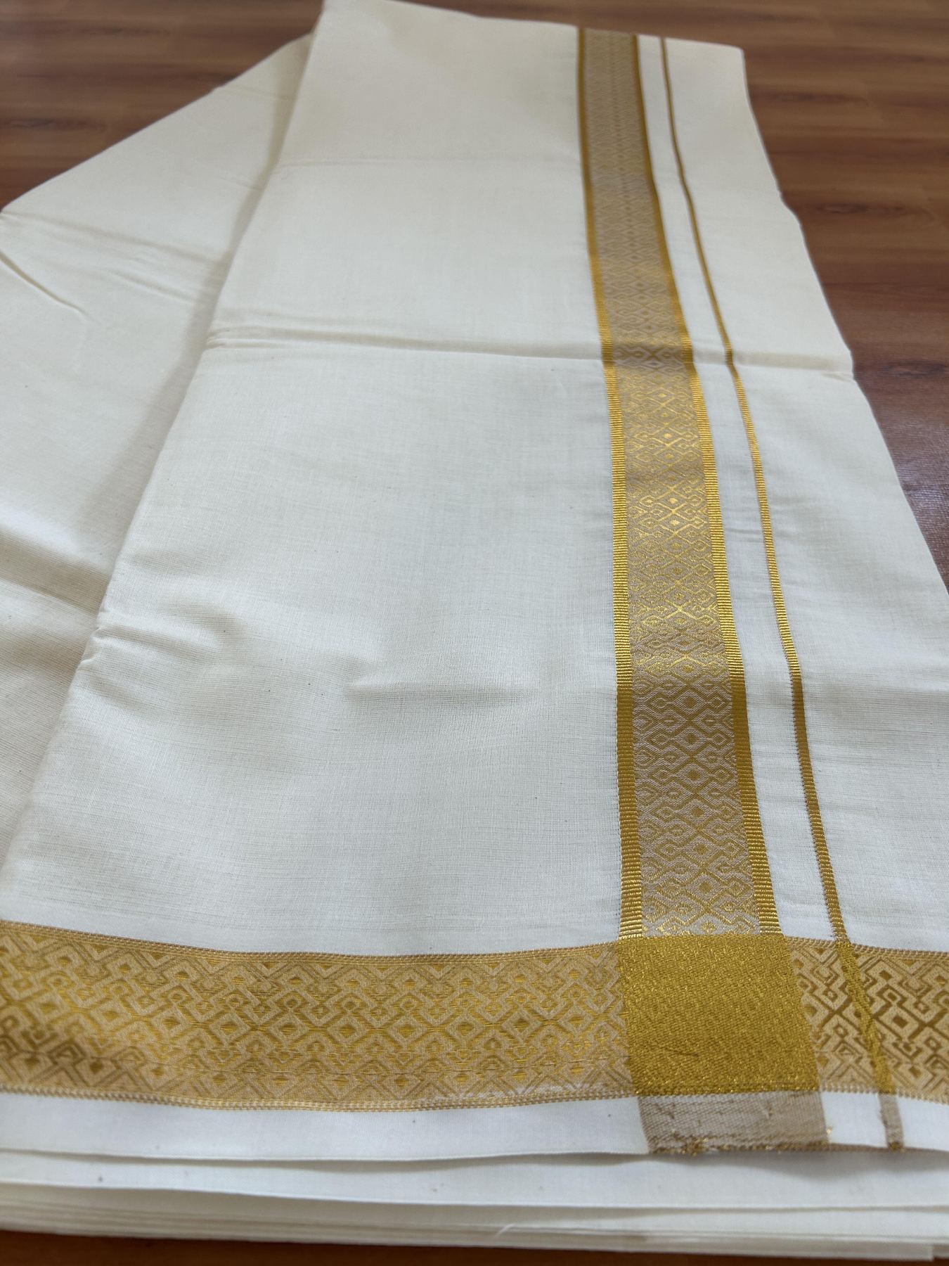 Double Off White - (Unbleached) Mundu/Dhoti - 20% Discount!! Kaitharikada Balaramapuram Pure Cotton - 100s - 1.25 inch Gold Kasav Jacquard Design Kara 4 mtr (8.5 muzham) - 13 KK5395 GAN