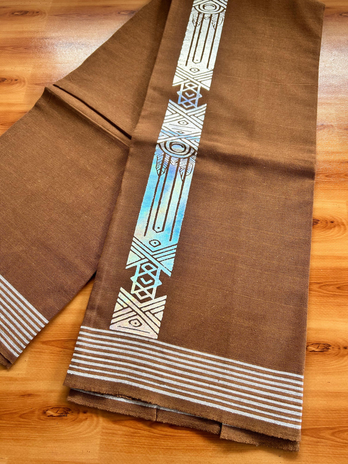 Kaitharikada - Single Kaily / Lungi - Mixed Cotton - 40s twisted - 3 inch Silver Printed Design kara with Brown colour body (2 meter / 4 muzham) - 10 KK8069 GAN