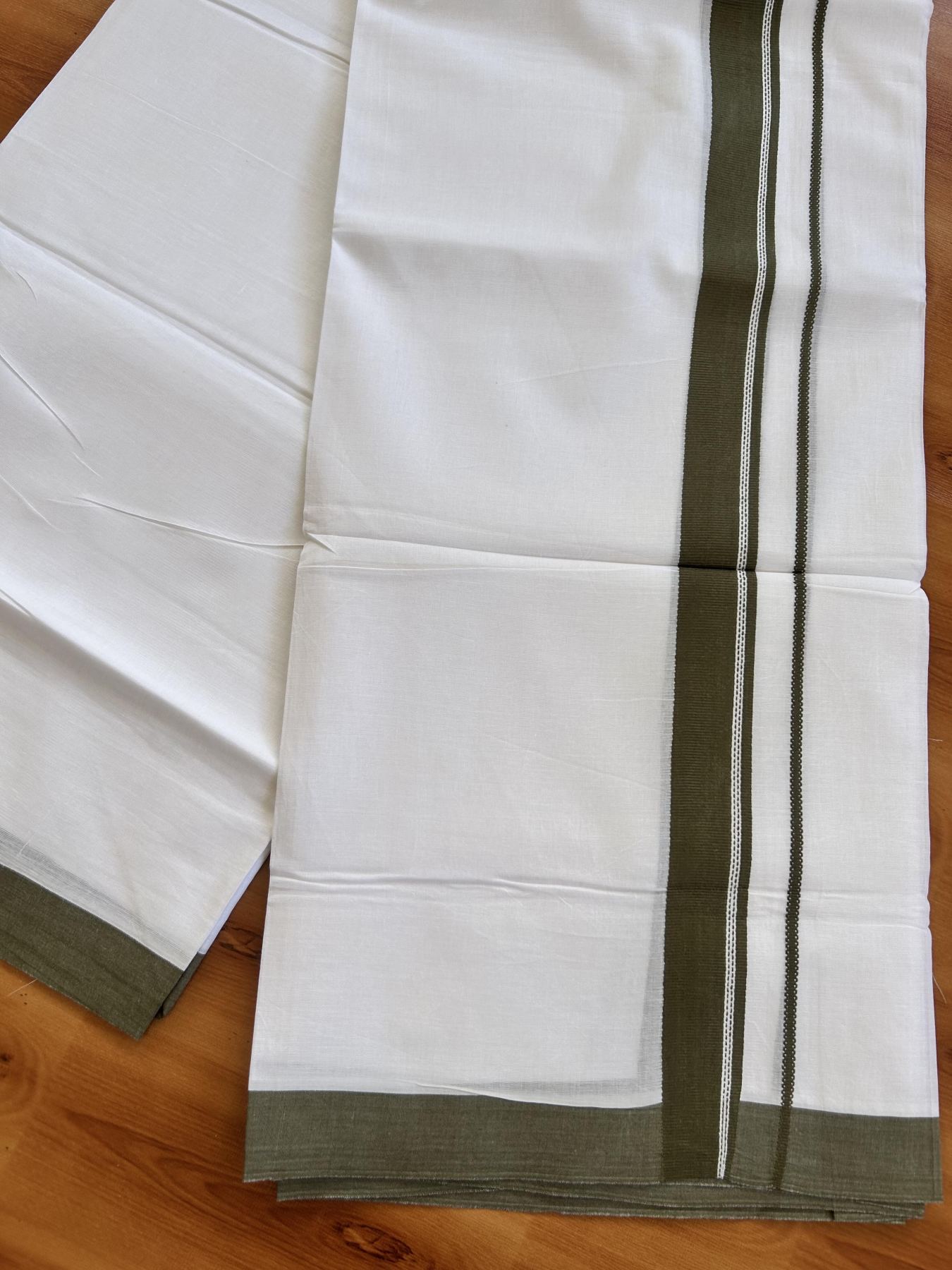 Double Pure White Mundu/Dhoti- 20% Discount ! Kaitharikada Balaramapuram 100% Pure Cotton - 100x80 - 1.25 inch Olive Green Striped Kara 3.90 mtr (8 muzham) - 29 KK5444 VIN