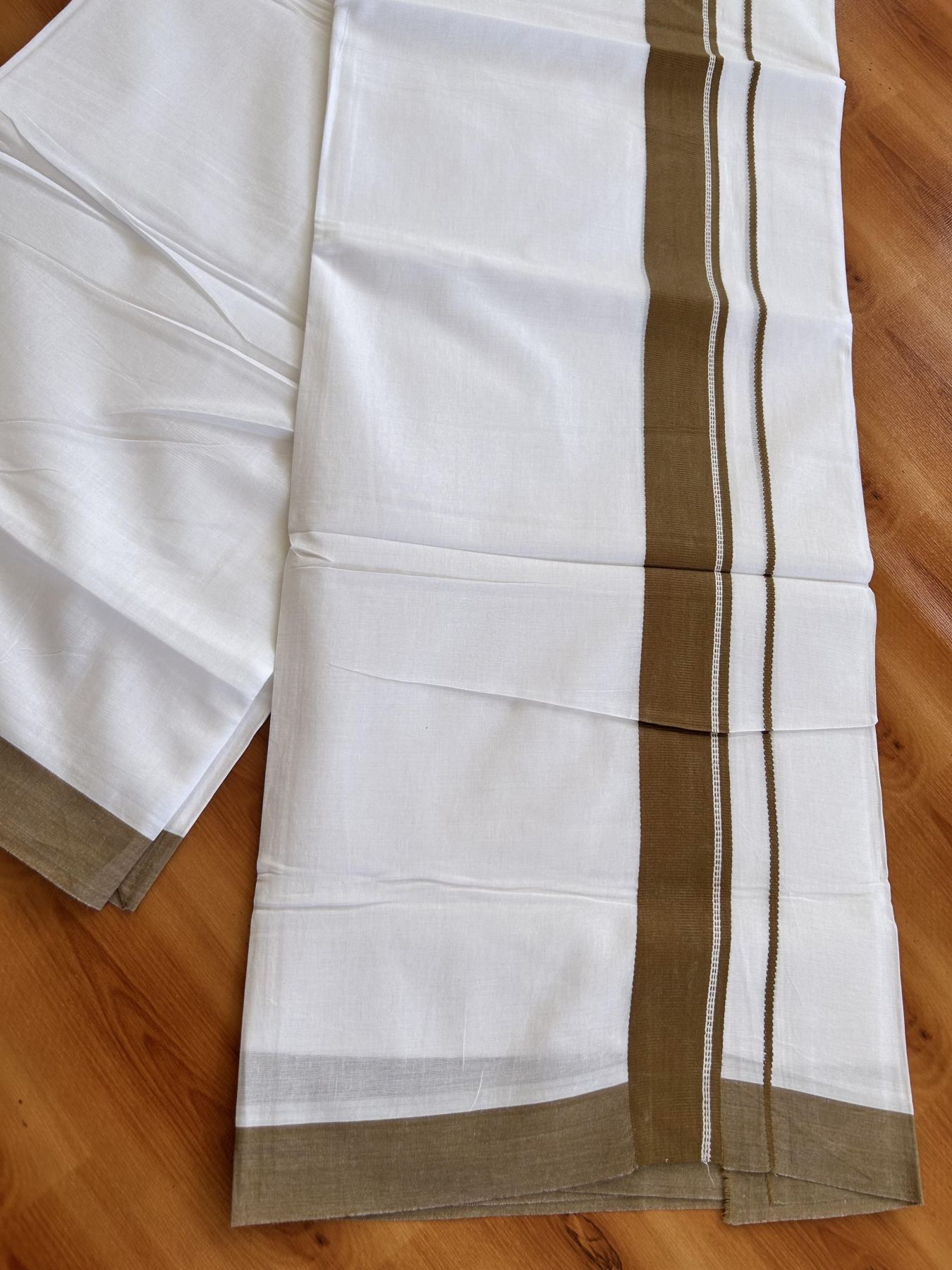 Double Pure White Mundu/Dhoti- 20% Discount ! Kaitharikada Balaramapuram 100% Pure Cotton - 100x80 - 1.25 inch Dark Brownish Yellow Striped Kara 3.90 mtr (8 muzham) - 31 KK5444 VIN