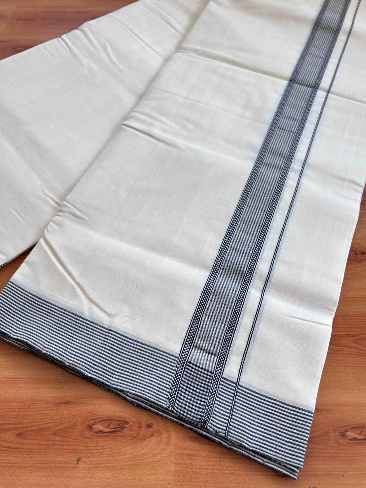 Off White (Unbleached) Double Mundu/Dhoti - 25% Discount! KaithariKada Handloom Unakkupaav- 100% Pure Cotton - 100x80 - 1.25 inch Silver Kasav Black & Tan Brown Striped Kara 4 Meters (8.5 Muzham) - 10 KK5511 REA