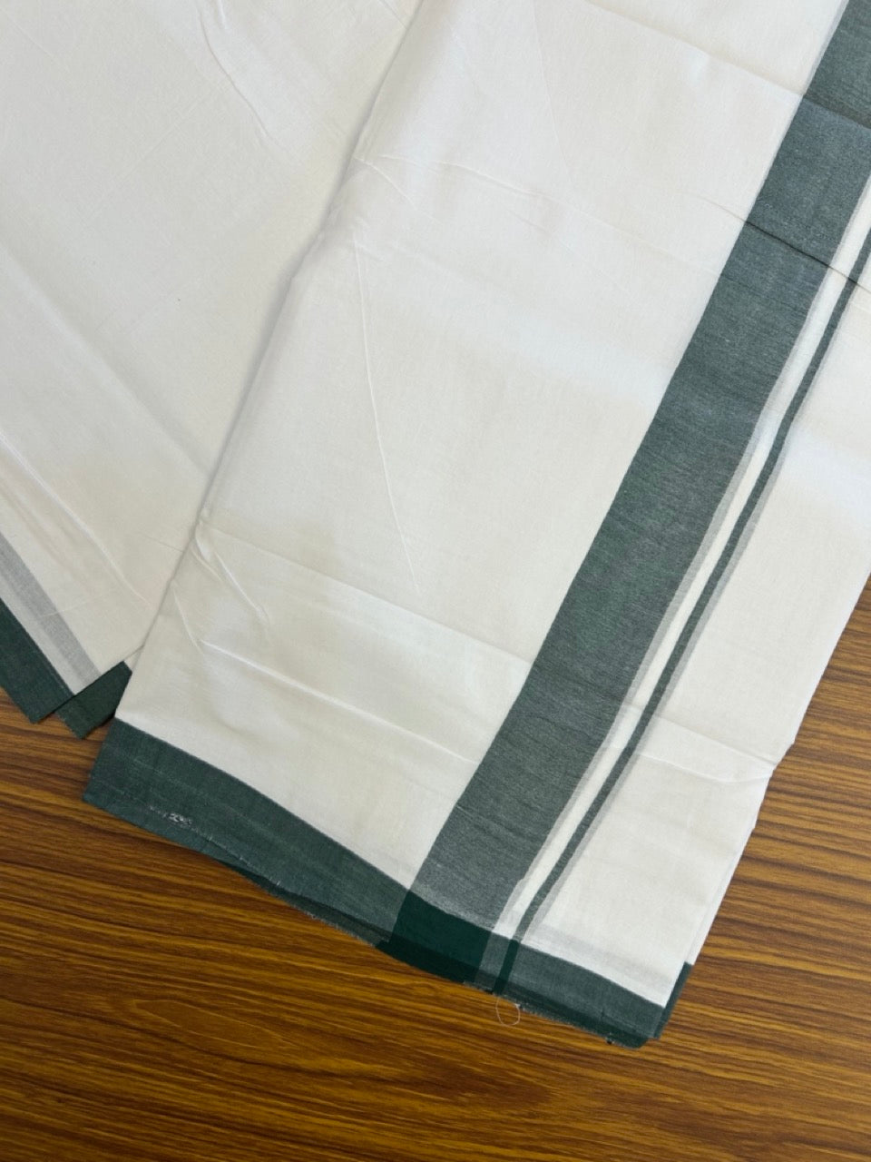 KaithariKada Handloom Millpaav Balaramapuram - 100% Pure Cotton Double Mundu/Dhoti Pure white - 80x90 - 1.5 inch Dark Green Mulloth Kara 4 mtr (8.5 Muzham) - 4 KK5263 YAR