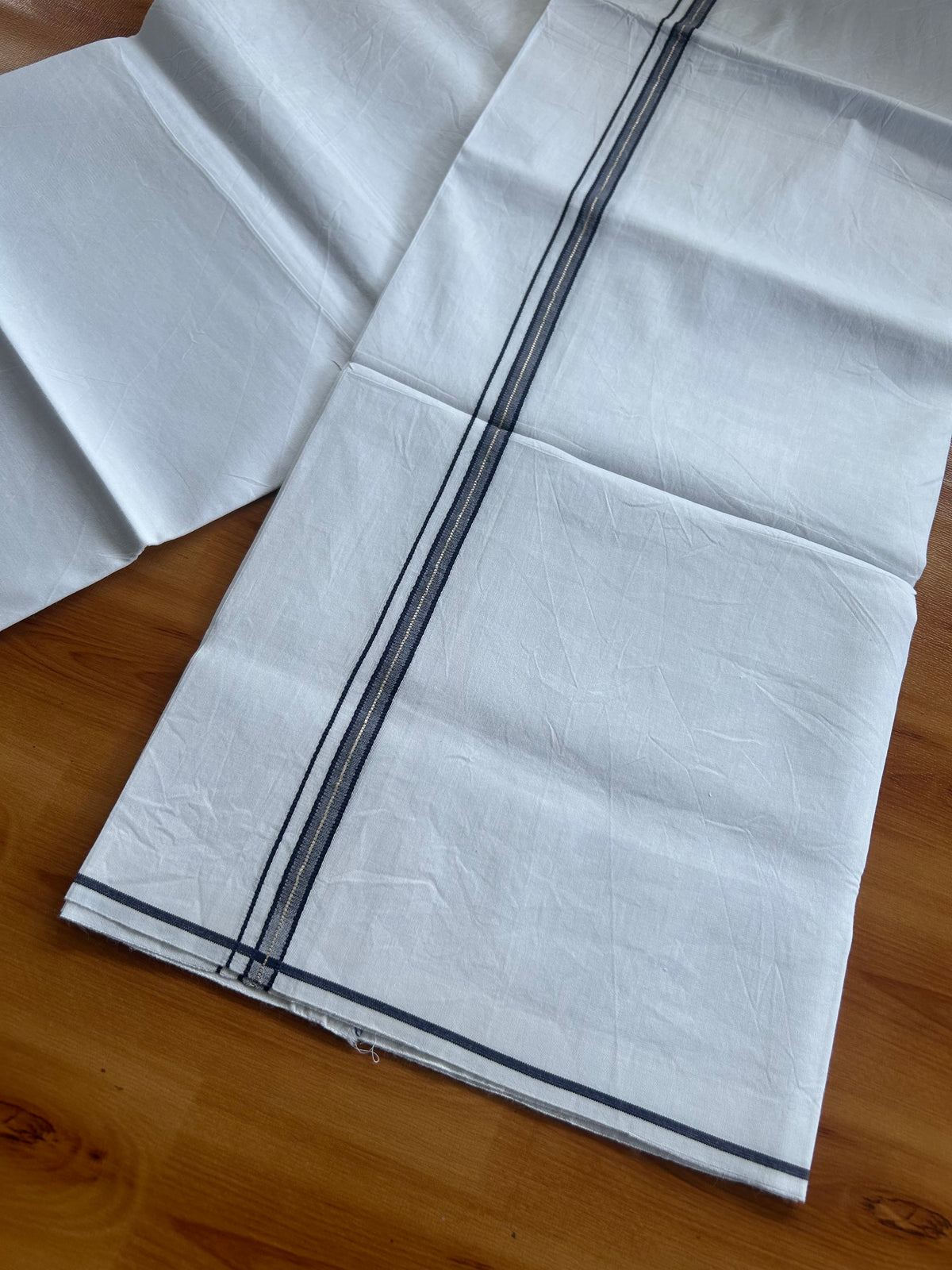 Single Mundu/Dhoti - Pure White - KaithariKada Pulimood 100% Cotton - Twisted 60s Thread - 0.5 inch Navy Blue & Silver Kara (2 meter / 4 muzham) - 13 KK5556 GL
