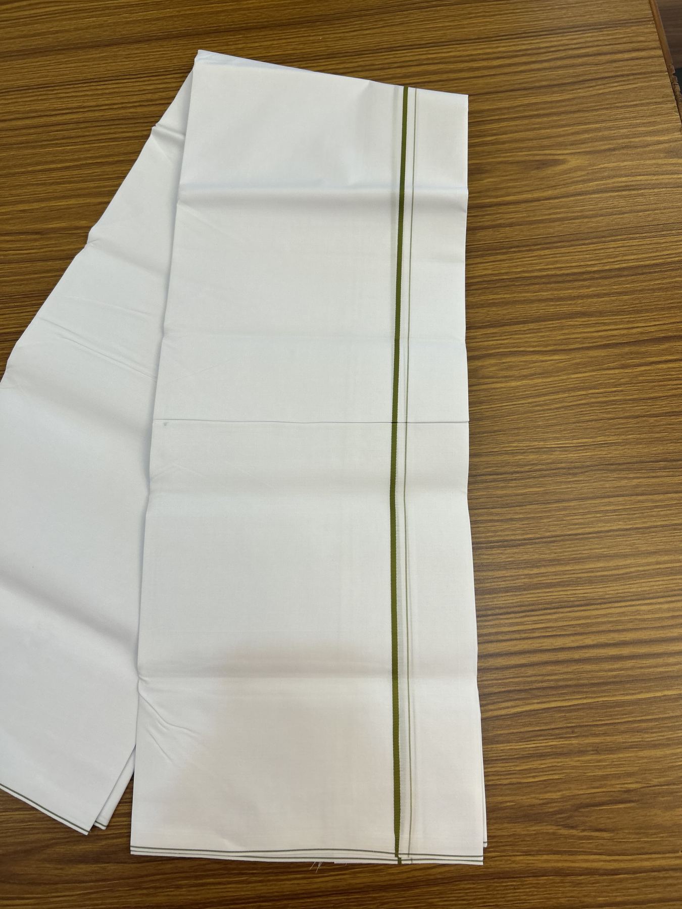 20% Discount !! KaithariKada Wrinkle Free Mercerised Cotton Pure White Single Mundu/Dhoti- (40s) - 0.25 cm Olive Green Kara (2 meter / 4 muzham) - 28 KK5336 UAT