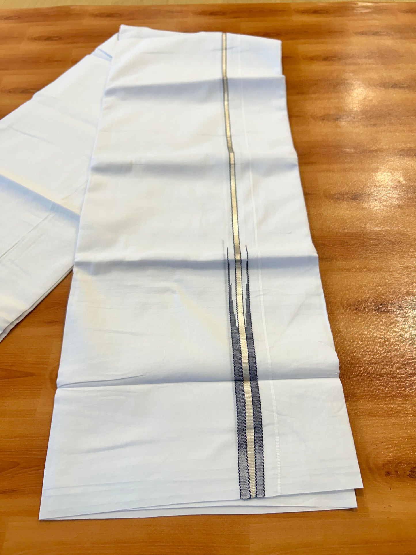 Double Pure White Mundu/ Dhoti - 20% Discount ! Kaitharikada Balaramapuram 100% Cotton 100x80 - 0.75 inch Silver Kasav & Navy Blue Striped Puliyilakkara One Side Chutty Kara 3.90 mtr (8 muzham) - 10 KK5446 VAS