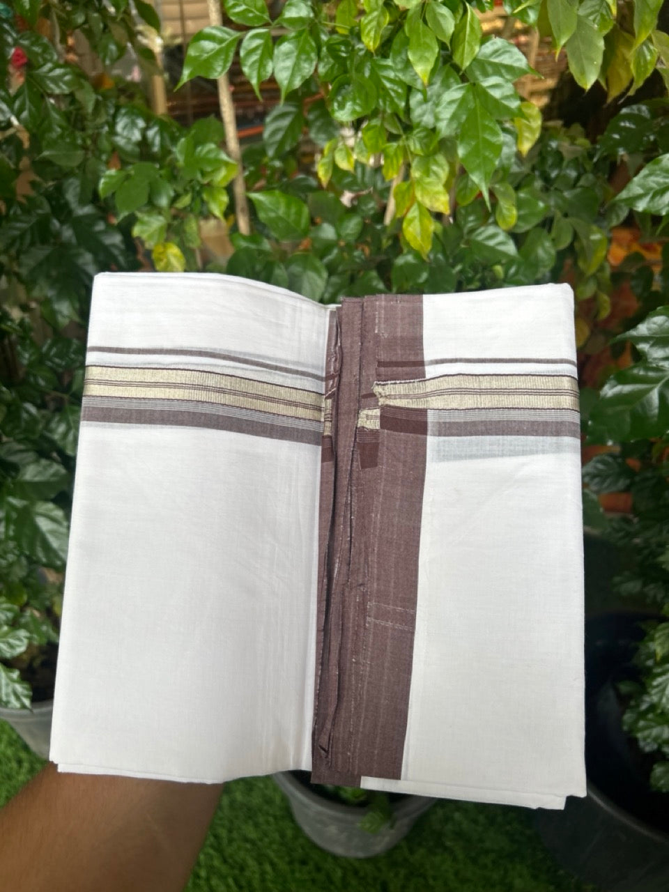 KaithariKada Handloom Millpaav Balaramapuram - 100% Pure Cotton Double Mundu/Dhoti Pure white - 80x90 - 1.25 inch Silver Kasav & Brown Striped Kara 4 mtr (8.5 Muzham) - 36 KK5263 YAR