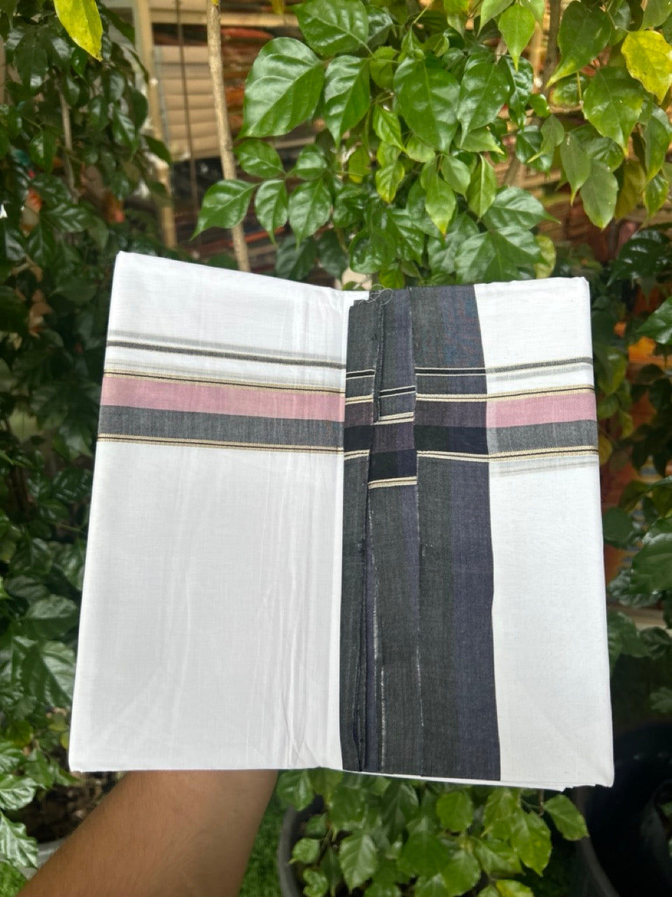KaithariKada Handloom Millpaav Balaramapuram - 100% Pure Cotton Double Mundu/Dhoti Pure white - 80x90 - 1.5 inch Silver Kasav Black & Lavender Pink Shaded Kara 4 mtr (8.5 Muzham) - 26 KK5263 YAR